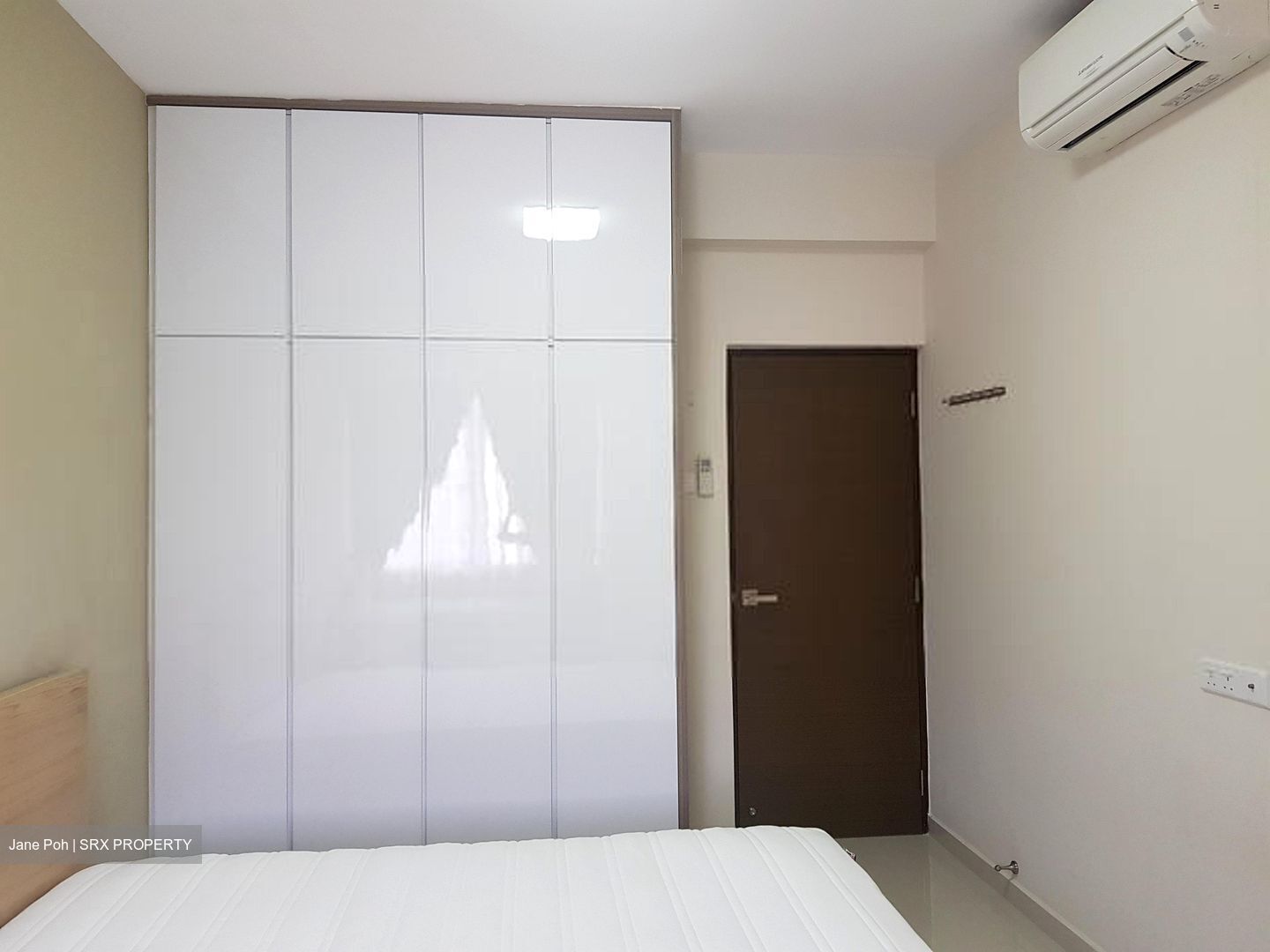 Lakepoint Condominium (D22), Condominium #564968161